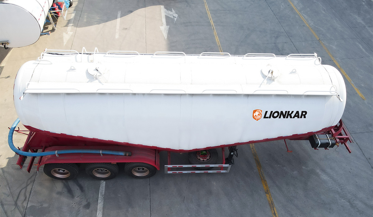 Cement Bulker Trailer in Tanzania