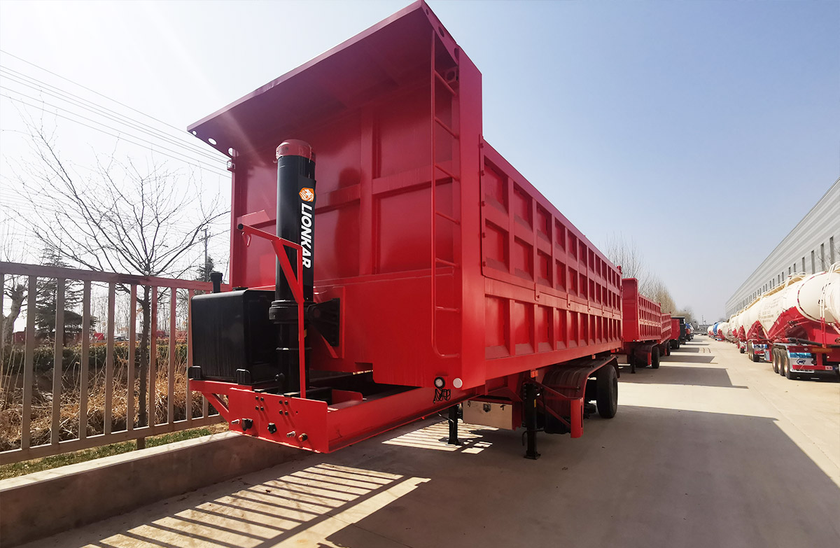 Heavy-duty Tri Axle Semi Tipper for Sale in Senegal