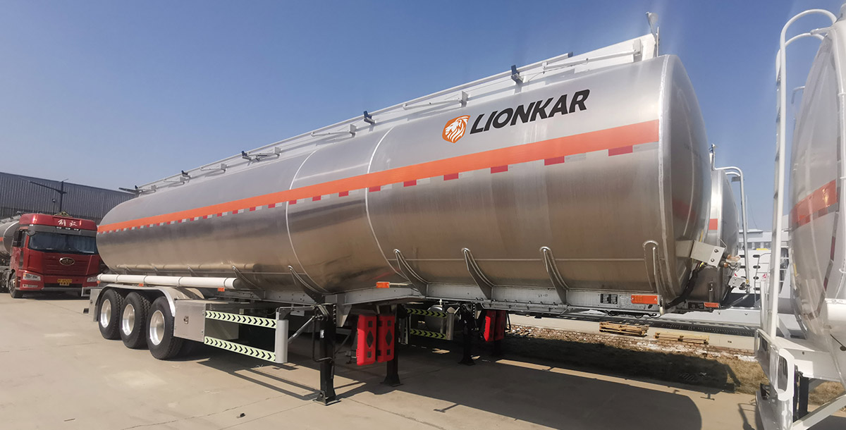 45000 Liters Stainless Steel Tanker Trailer for Chemical Food Milk Water in Tanzania 
