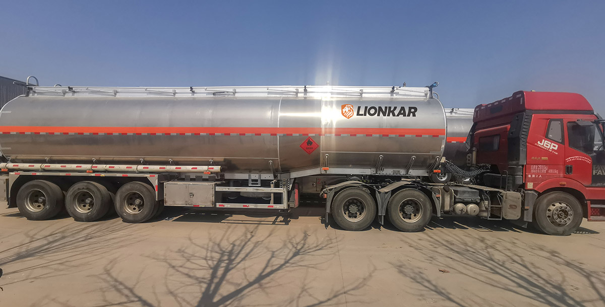 45000 Liters Stainless Steel Tanker Trailer for Chemical Food Milk Water in Tanzania 