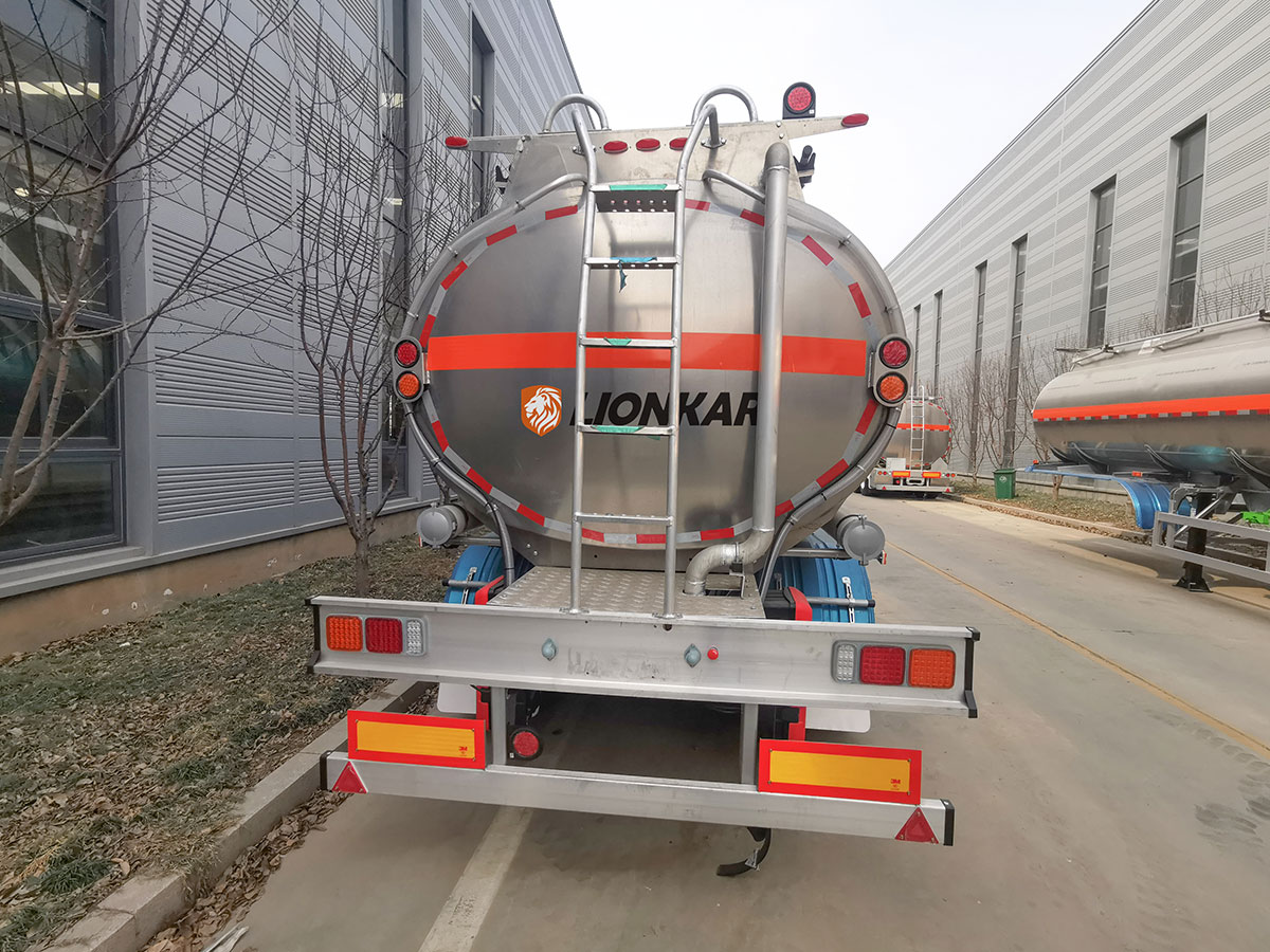 3 Axle 50000 Litres Stainless Steel Tanker Trailer in Tanzania
