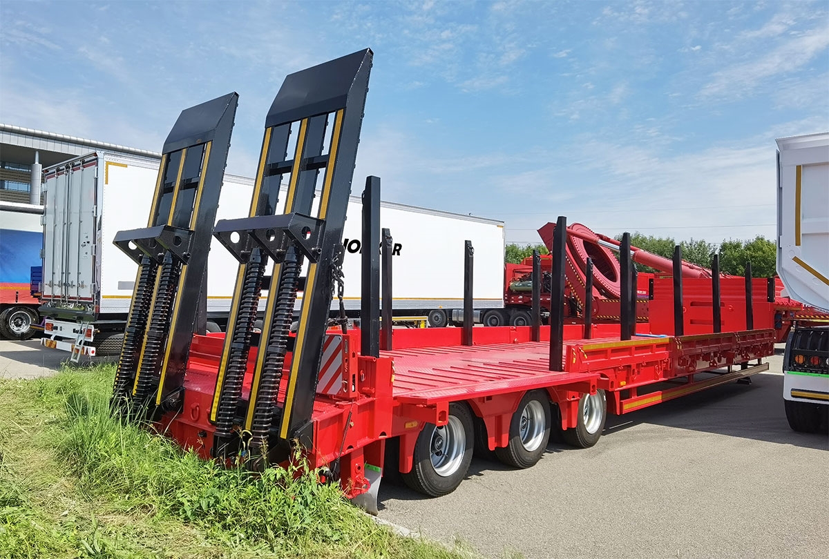 3 Axle 60T 40FT Low Flat Semi Trailer in Tanzania
