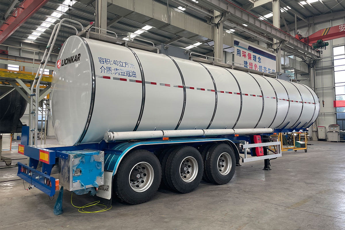 3 Axle 40000L Stainless Steel Insulated Tank Trailer in Tanzania