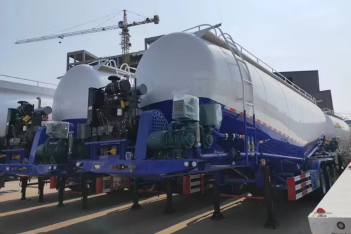 Factory V-Shape 3axles 40CBM Bulk Cement Tank Semi Trailer in Tanzania